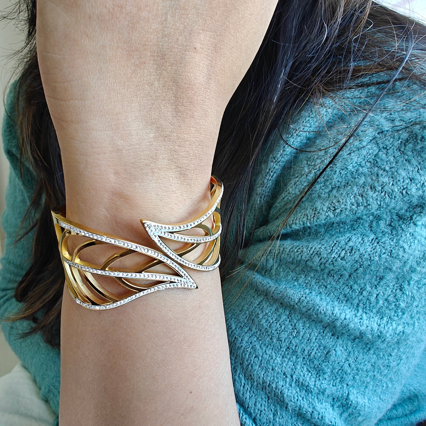 18K Gold Plated Anti Tarnish Leaf Patterned Cuff Bracelet