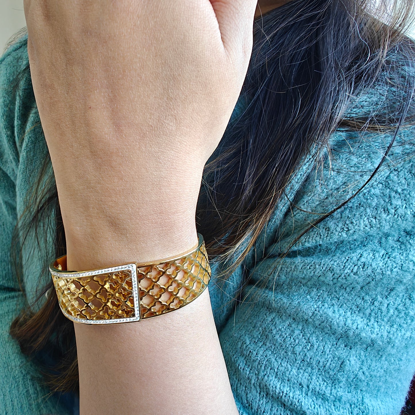 18k Gold Plated Studded Overlap Patterned Cuff Bracelet