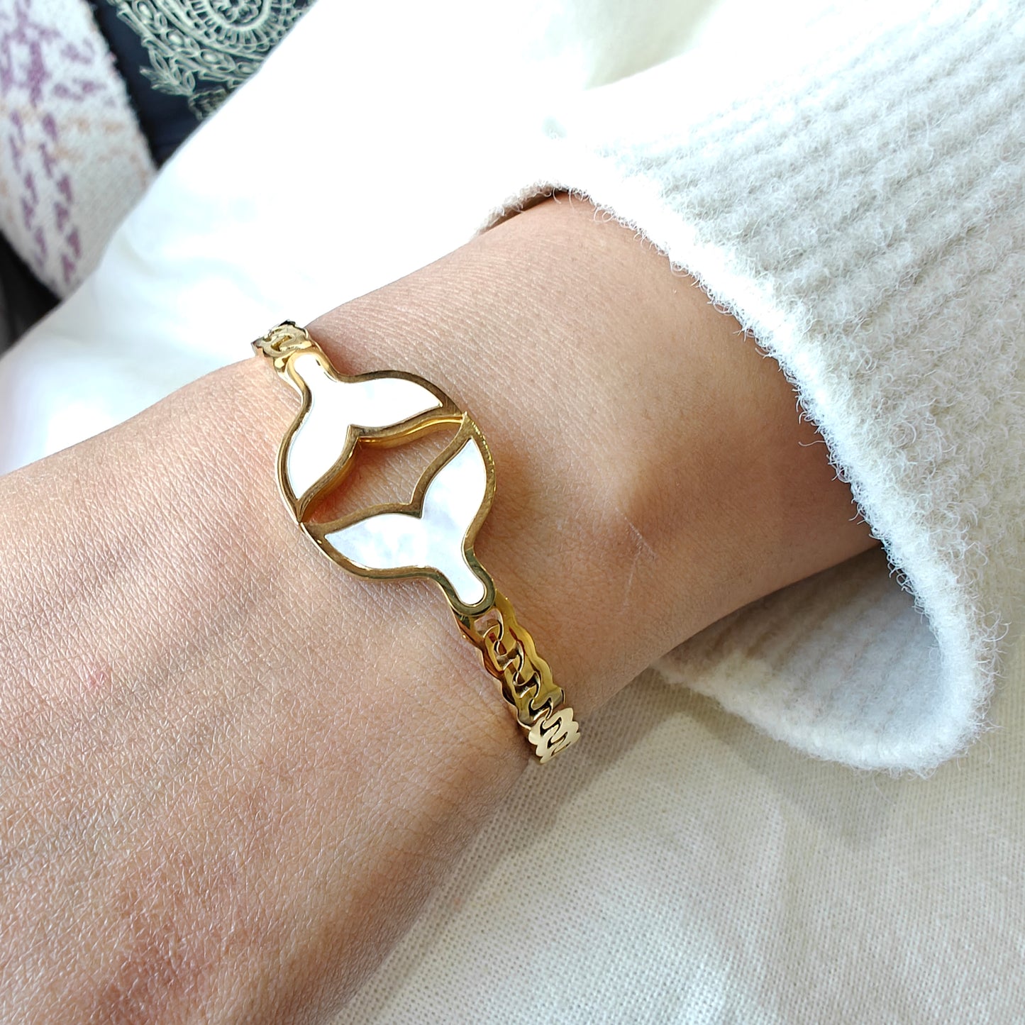 18K Gold Plated Anti Tarnish Fish Tail Bracelet