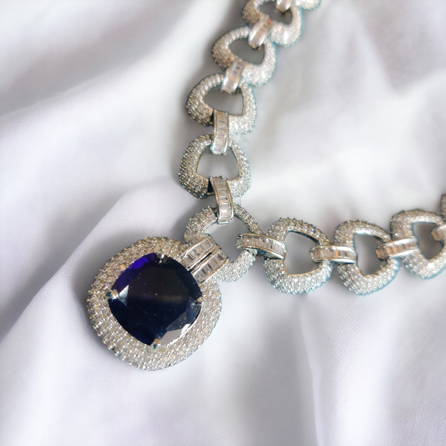 studded chain sapphire set
