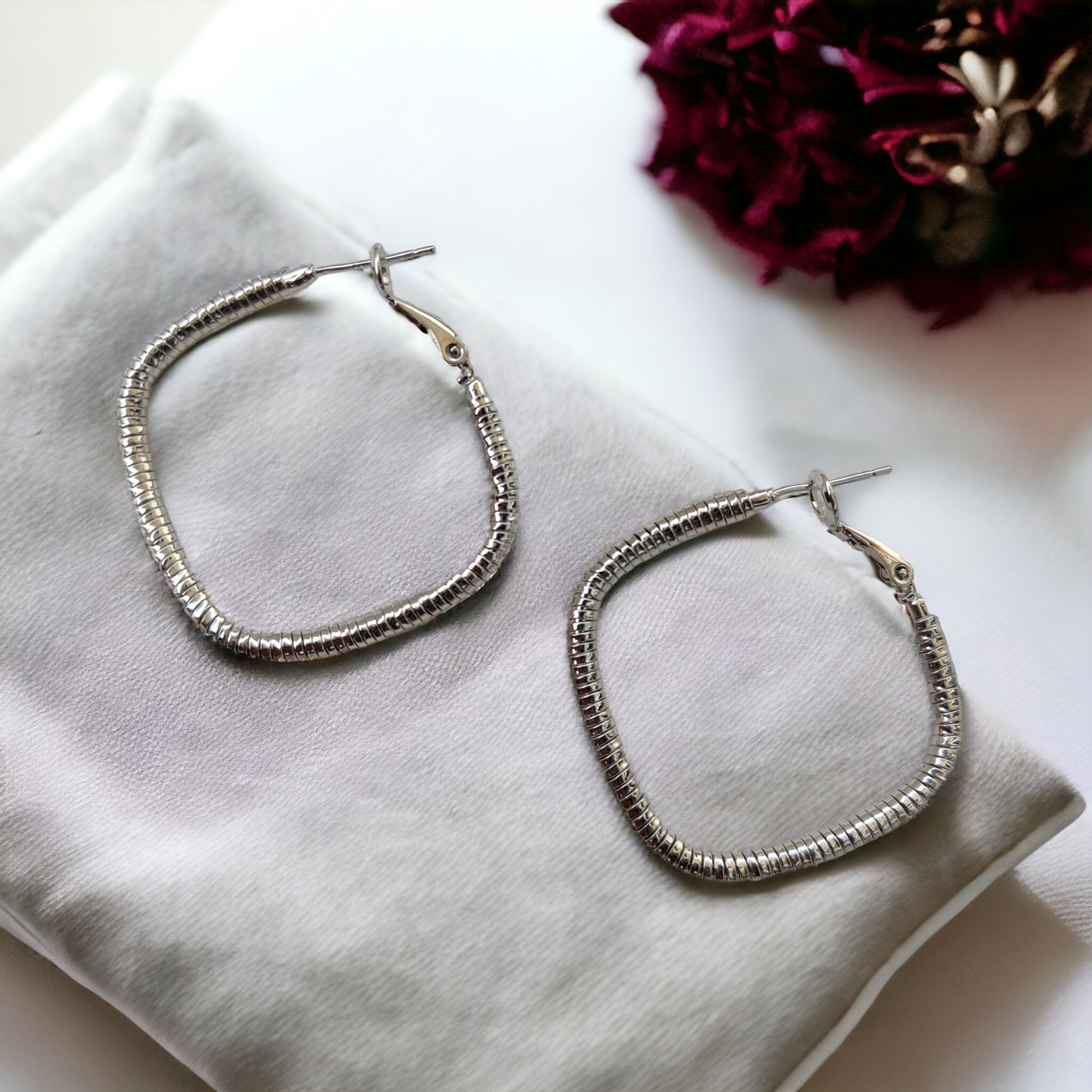 Anti Tarnish Square Loops