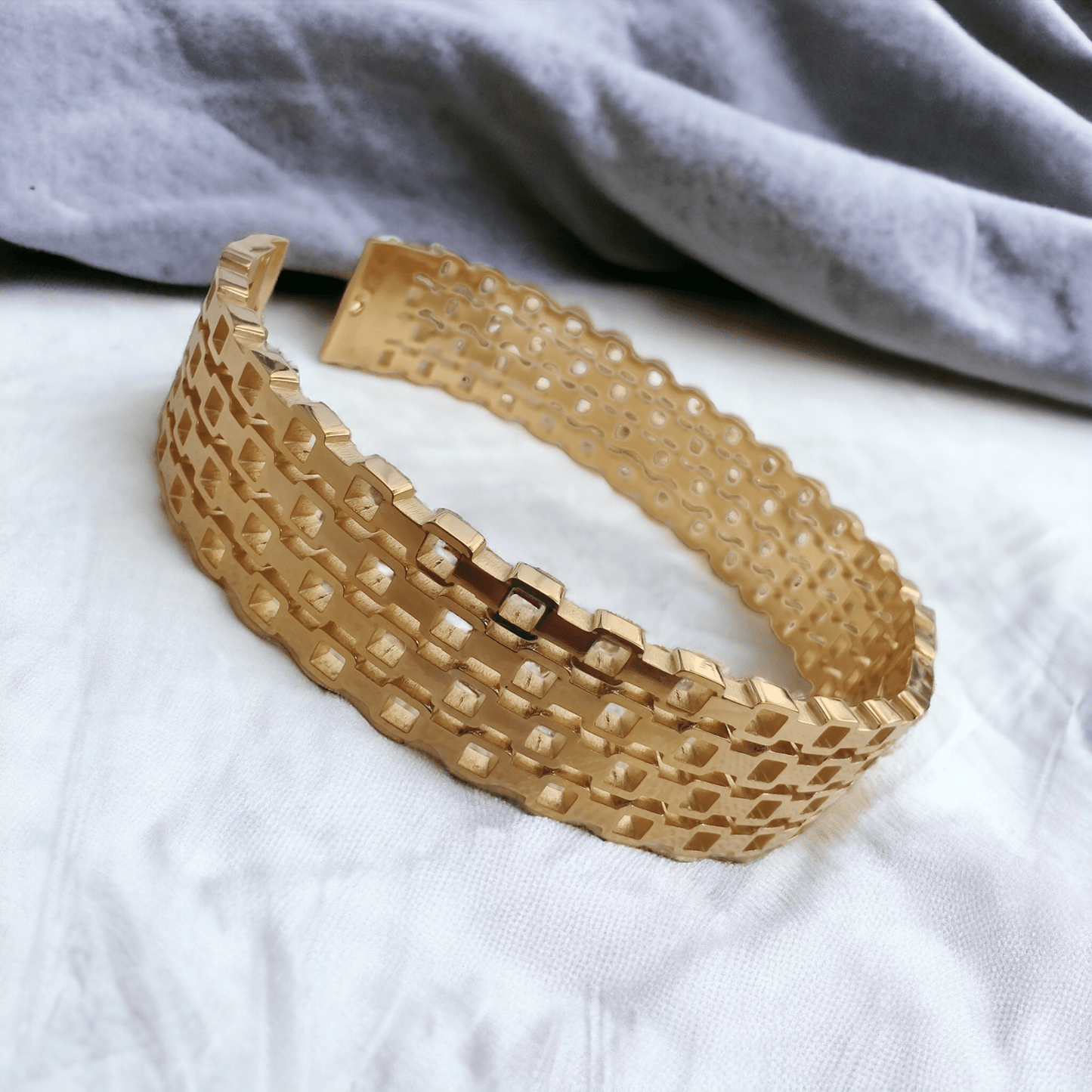 anti tarnish bracelet