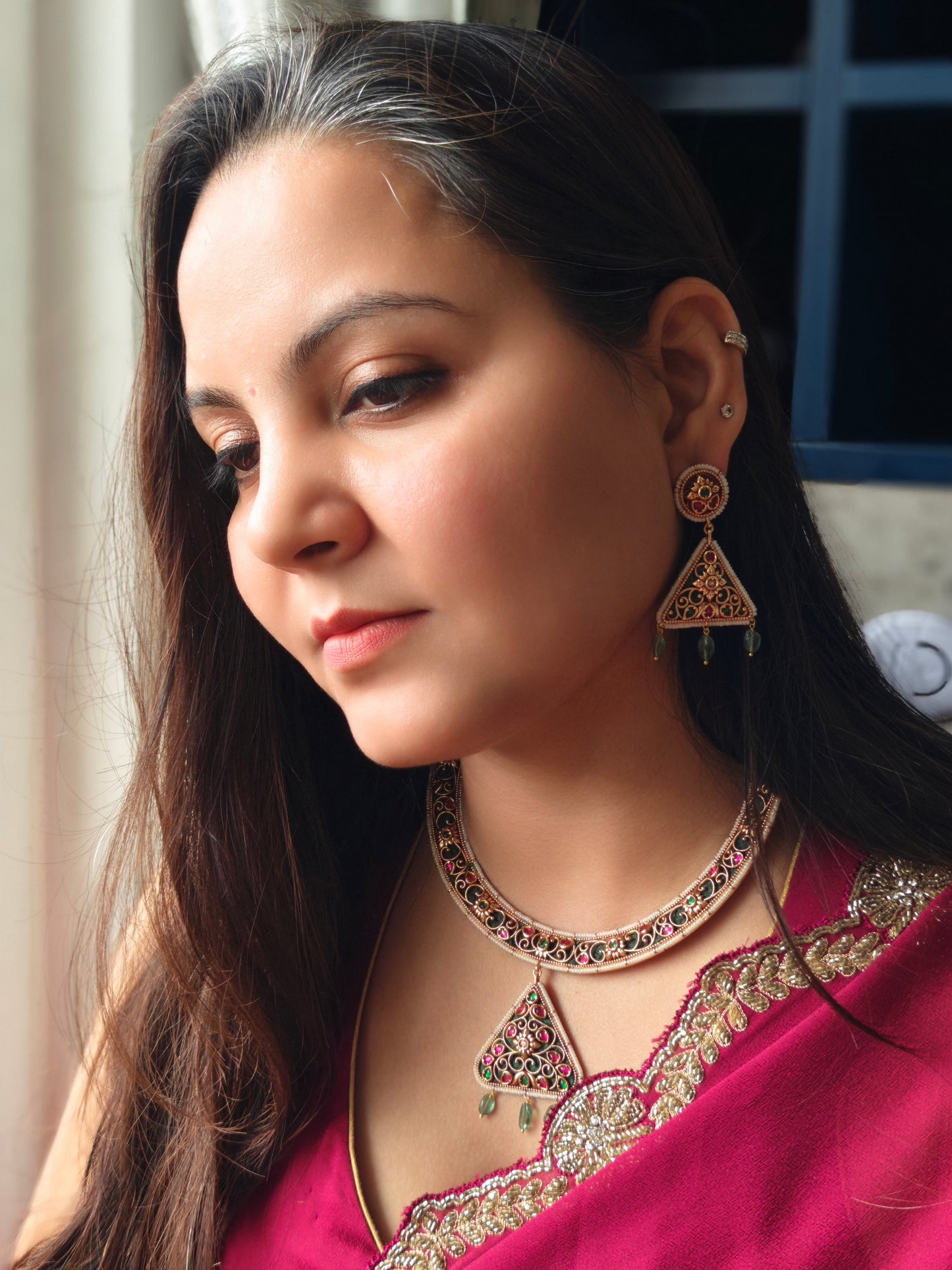 Gorgeous Handcrafted Hansli Necklace Set