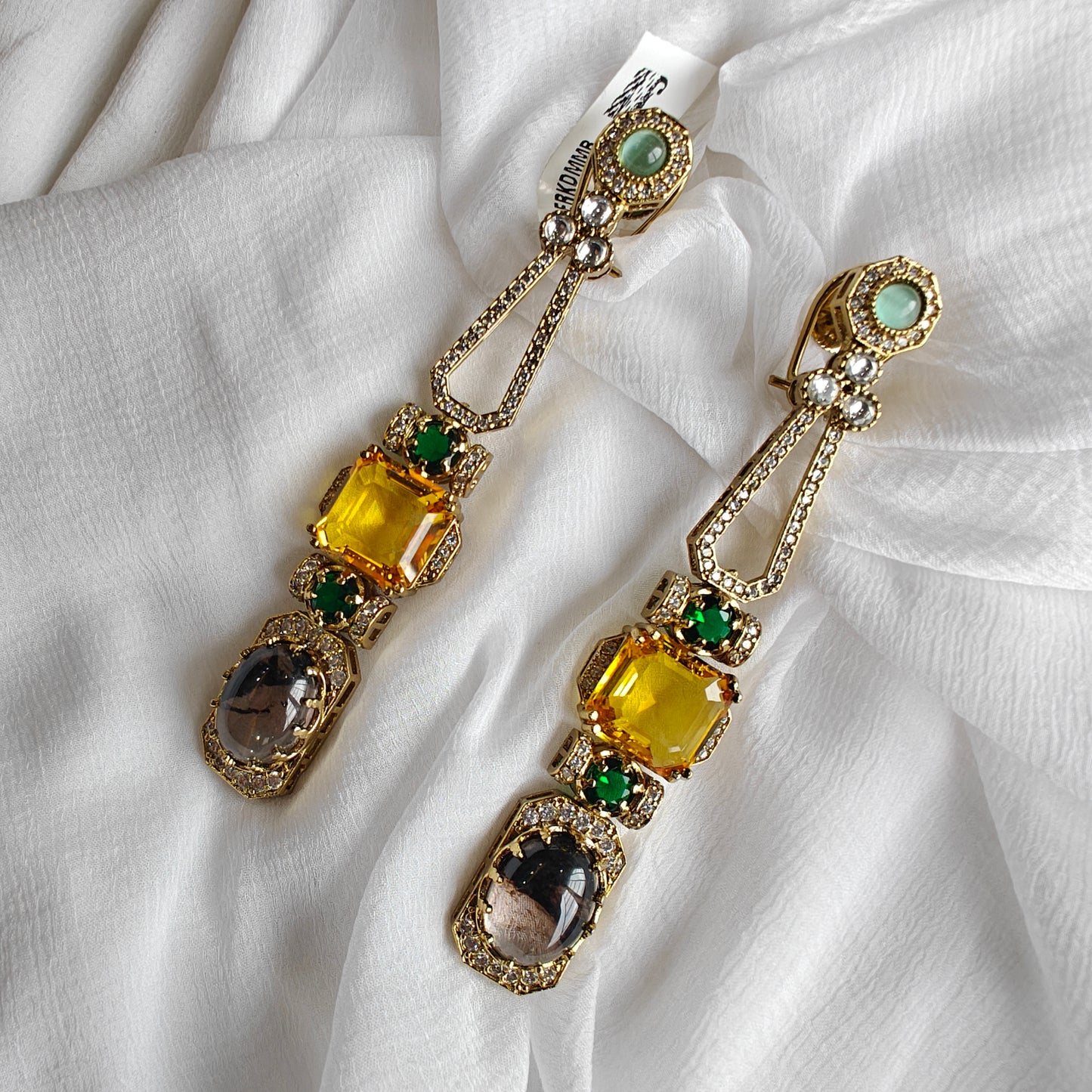 Sabhyasachi Lenear Danglers