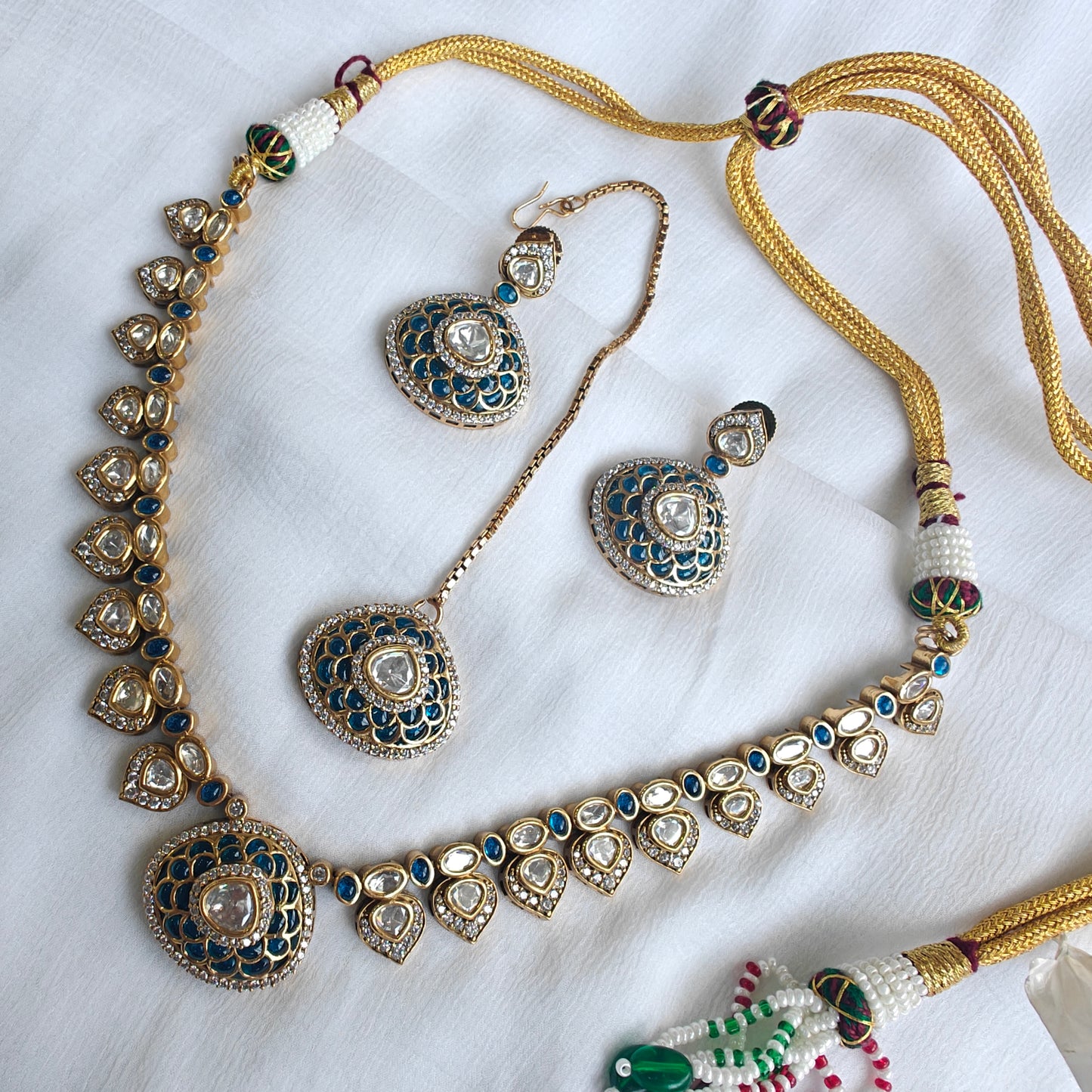 Neelam Jadau Necklace Set With Maangtika