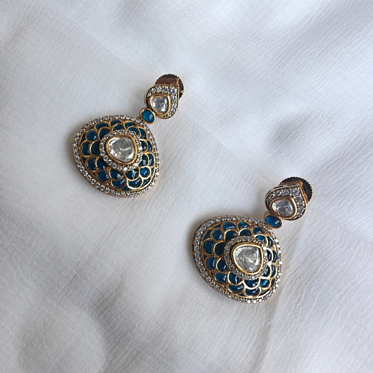 Neelam Jadau Necklace Set With Maangtika