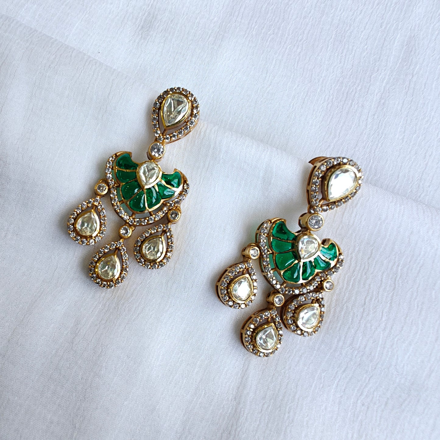 polki and emerald studded double layered necklace