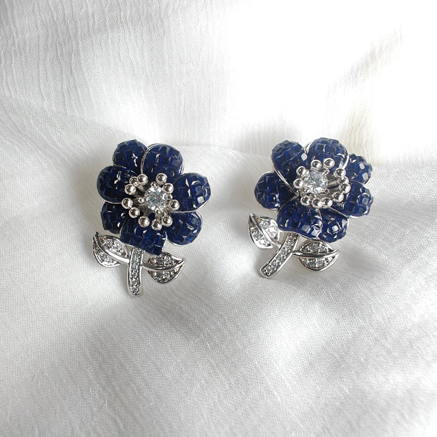 Daisy Flower Stud Earrings
