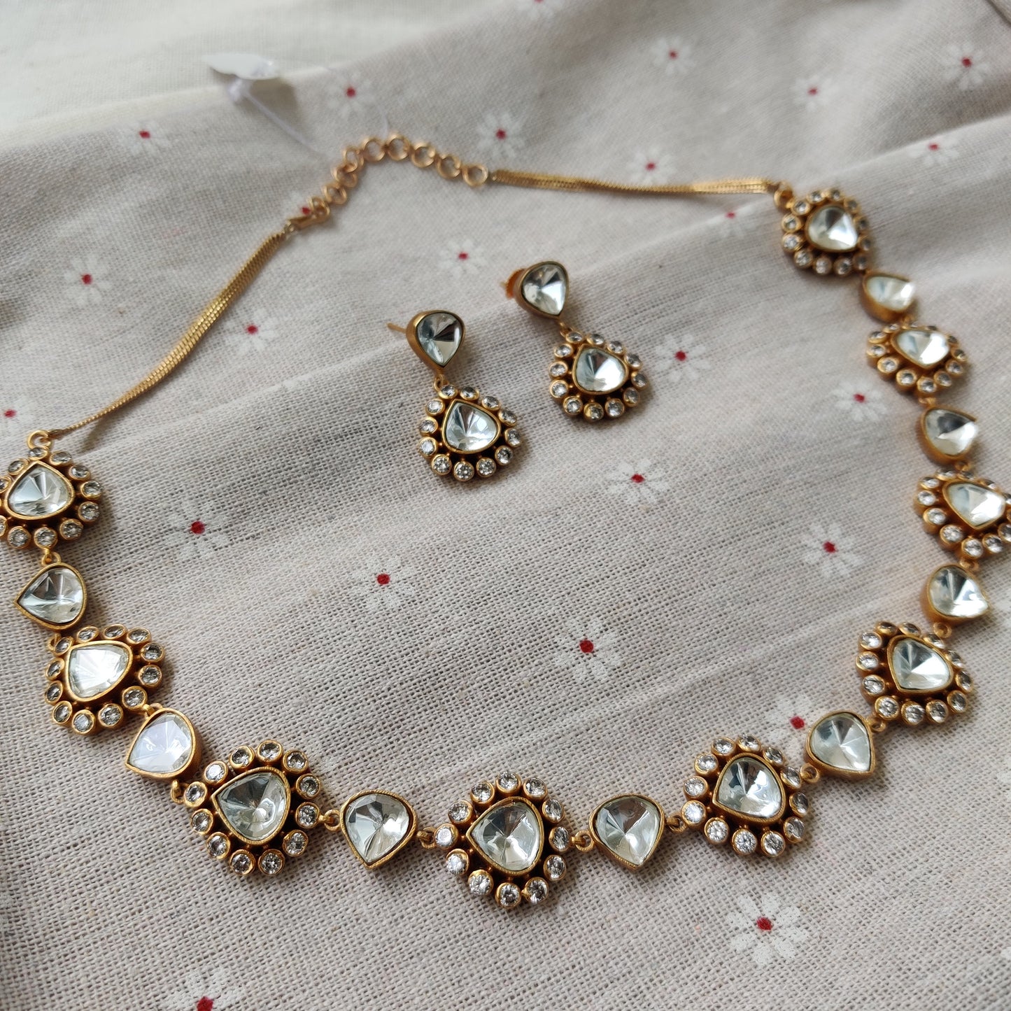 Uncut Polki Studded Necklace Set