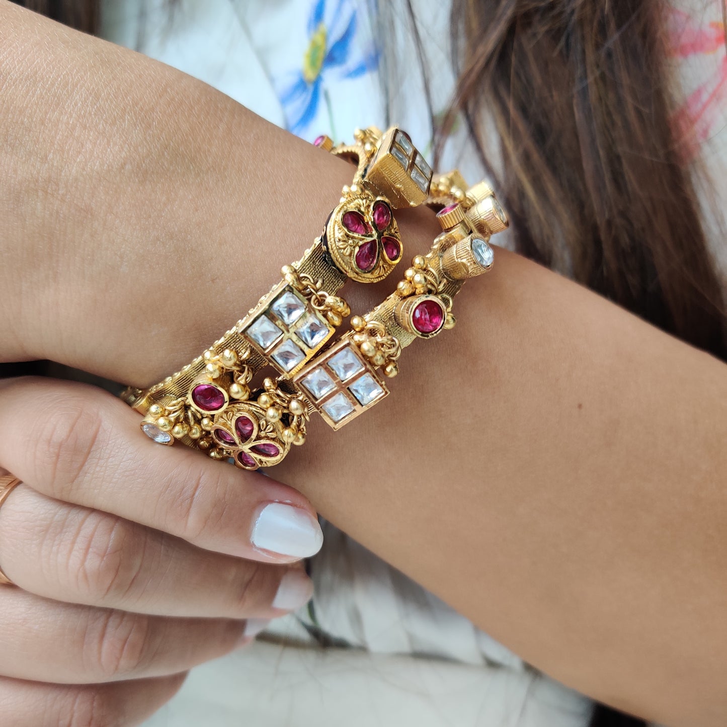 pair of rajwadi kundan jadau bangles