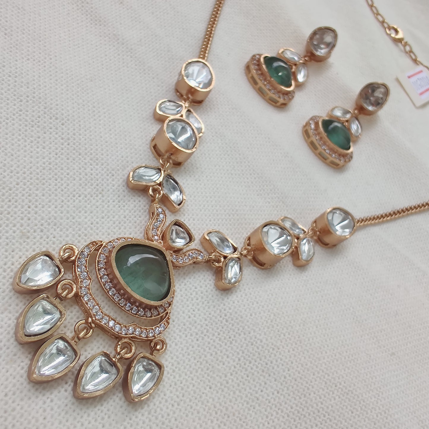 Antique Gold Russian Emerald Studded Pendant Set