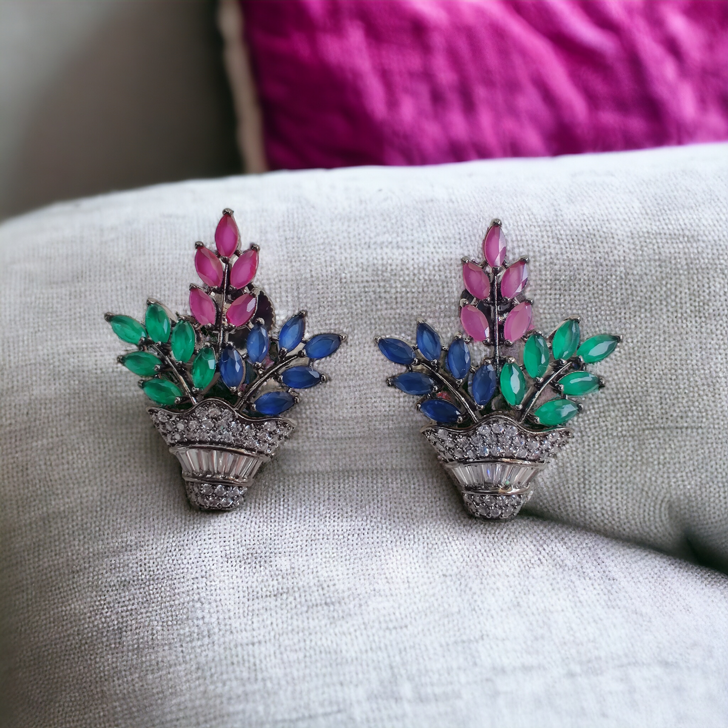 multi-coloured pot studs