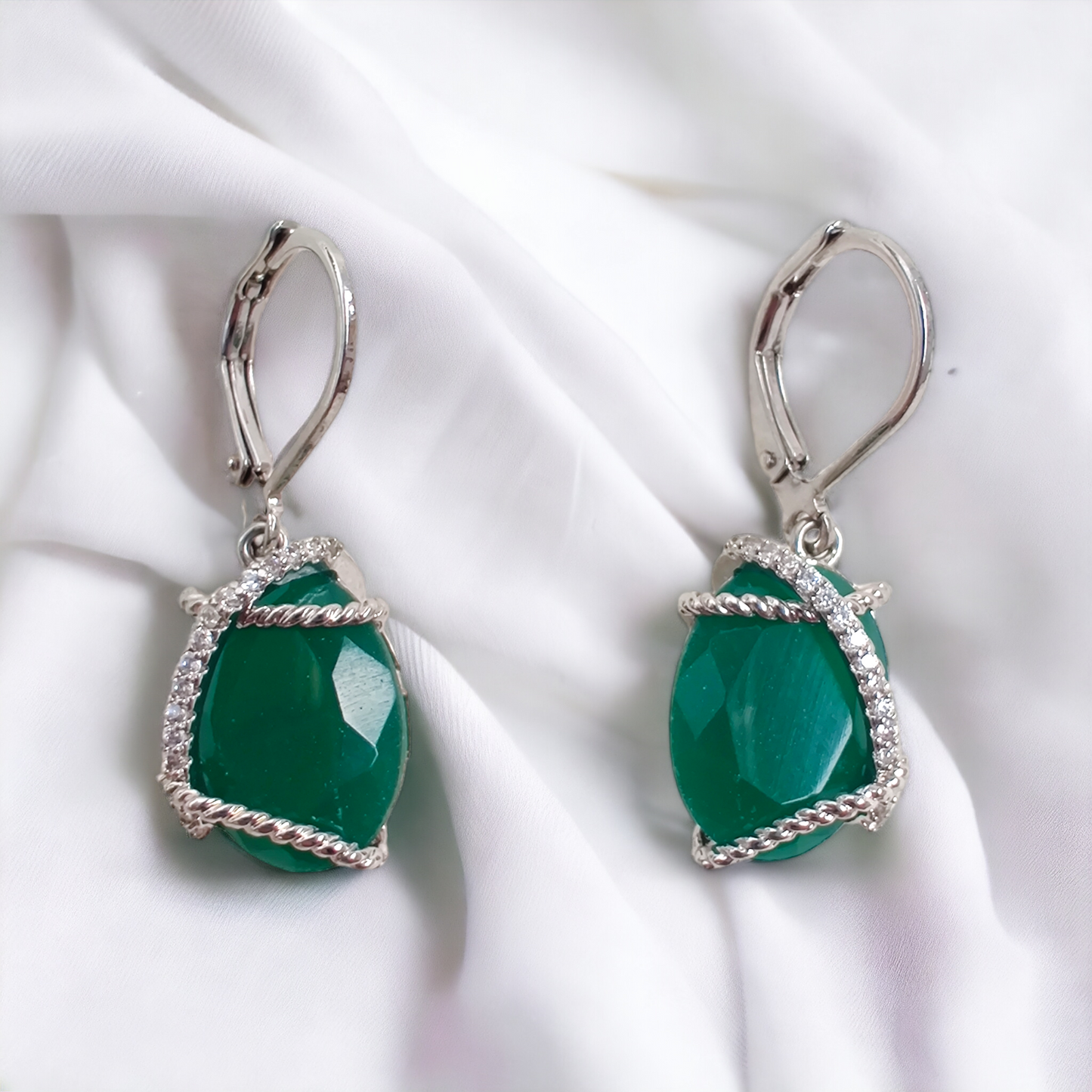 emerald drop pendant set