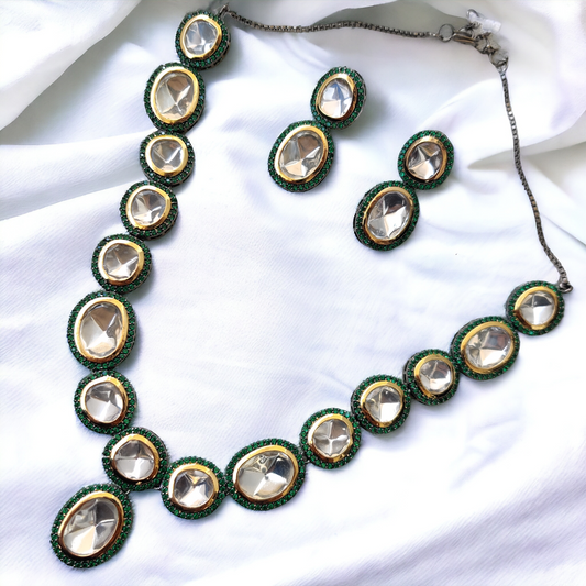 polki emerald studded necklace