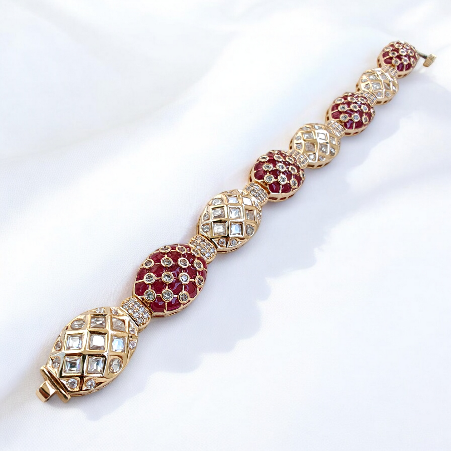 mesmerising combination of Semiprecious Ruby and Moissanite Polki Stone Bracelet