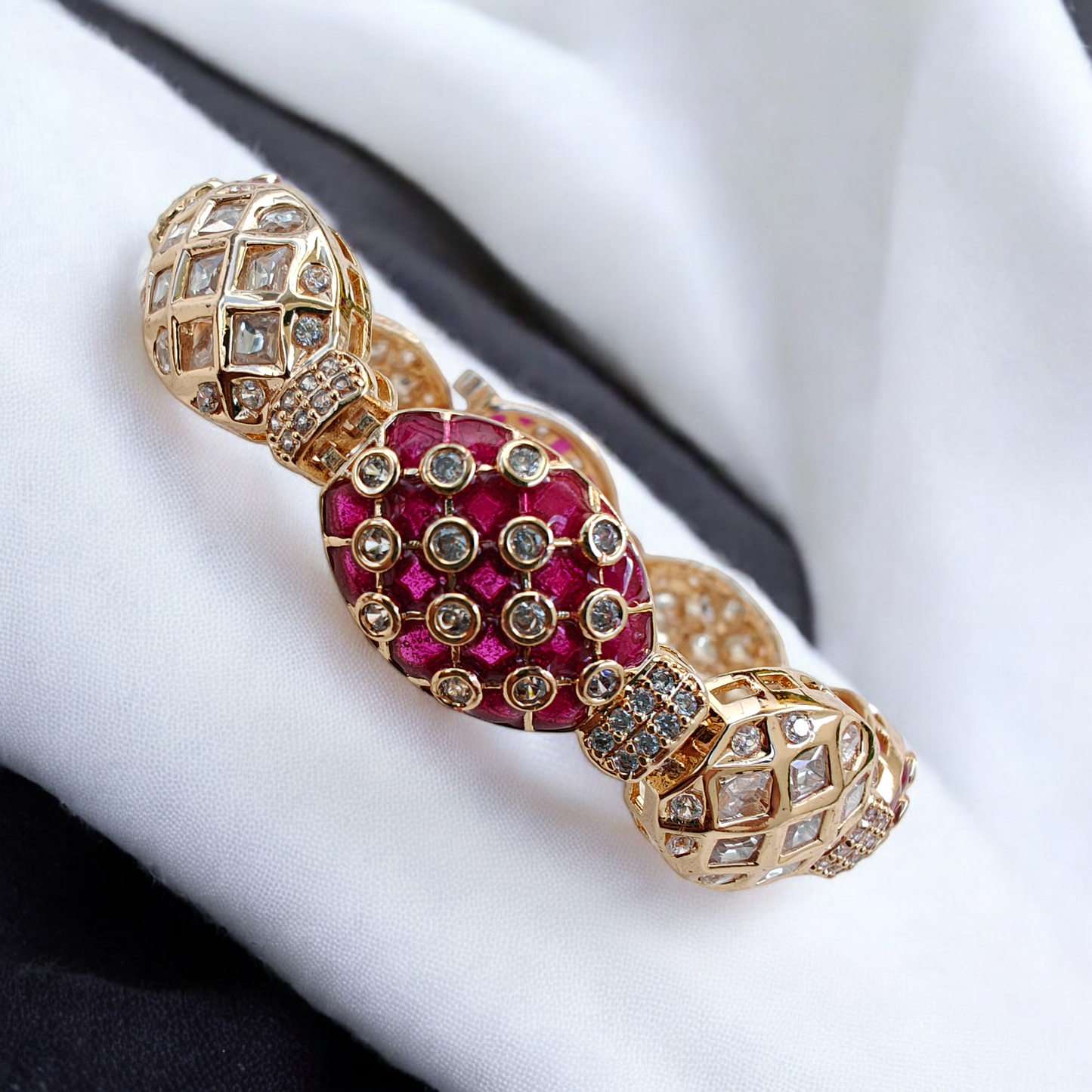 mesmerising combination of Semiprecious Ruby and Moissanite Polki Stone Bracelet