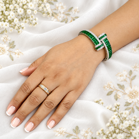 Emerald Glow Studded Bracelet 💚✨